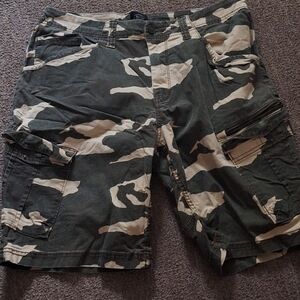 Men's Camouflage Cargo Shorts